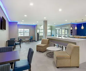 Photo 5 - Microtel Inn & Suites by Wyndham Manchester