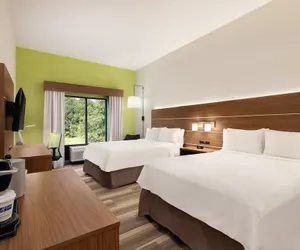 Photo 4 - Holiday Inn Express Hotel & Suites Lavonia, an IHG Hotel