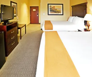 Photo 4 - Holiday Inn Express & Suites Texarkana, an IHG Hotel