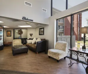 Photo 4 - Markham House Suites - Little Rock Medical Center