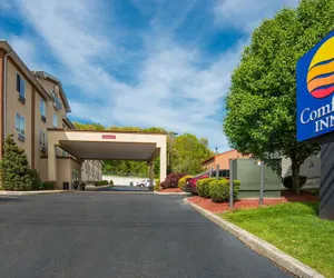 Photo 2 - Comfort Inn Naugatuck-Shelton, CT