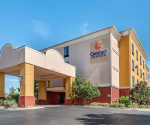 Photo 2 - Comfort Inn And Suites