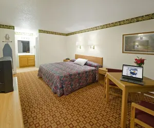 Photo 3 - Americas Best Value Inn Weatherford, TX