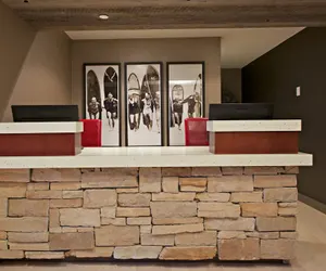 Photo 5 - Daddy O Hotel