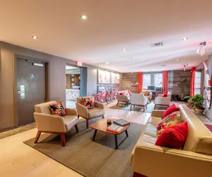 Photo 3 - Daddy O Hotel
