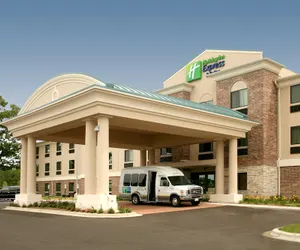 Photo 2 - Holiday Inn Express Hotel & Suites Madison-Verona by IHG