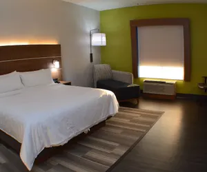 Photo 3 - Holiday Inn Express Hotel & Suites Seguin, an IHG Hotel