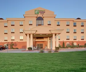 Photo 2 - Holiday Inn Express & Suites Altus by IHG