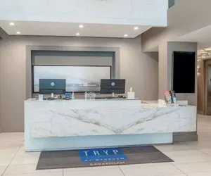 Photo 3 - TRYP by Wyndham Savannah Downtown/Historic District