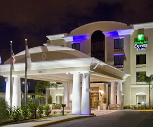 Photo 2 - Holiday Inn Express & Suites Tampa USF Busch Gardens, an IHG Hotel