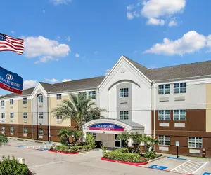 Photo 2 - Candlewood Suites Galveston, an IHG Hotel