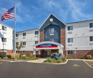 Photo 2 - Candlewood Suites Kenosha, an IHG Hotel