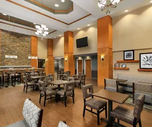 Photo 5 - Hampton Inn & Suites Manchester-Bedford