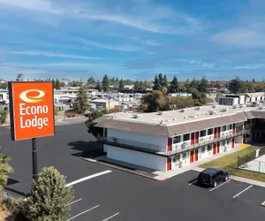 Photo 2 - Econo Lodge Stockton near I-5 Fairgrounds