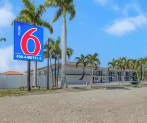 Photo 2 - Motel 6 Venice, FL