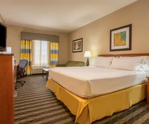 Photo 5 - Holiday Inn Express Hotel & Suites Manteca, an IHG Hotel