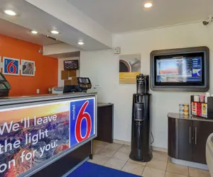 Photo 4 - Motel 6 Tempe, AZ - Broadway - ASU