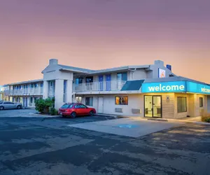 Photo 2 - Motel 6 Richland, WA - Kennewick