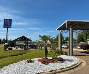 Photo 2 - Motel 6 Jackson Airport, Pearl