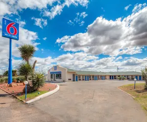 Photo 2 - Motel 6 Van Horn, TX