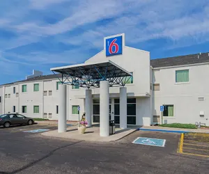 Photo 2 - Motel 6 Wheatland, WY