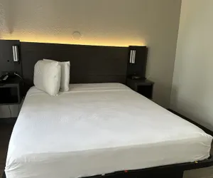 Photo 5 - Motel 6 Jacksonville, FL - Orange Park