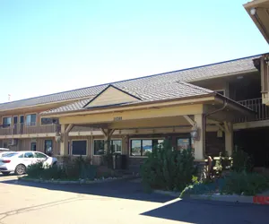 Photo 5 - Apple Inn and Suites