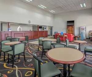 Photo 5 - Motel 6 Forsyth, GA – Tift College