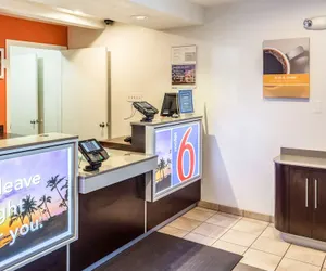 Photo 4 - Motel 6 Bakersfield, CA - East