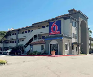 Photo 2 - Motel 6 Bellflower, CA - Los Angeles