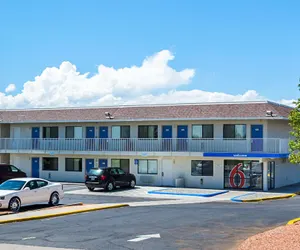 Photo 2 - Motel 6 Pueblo, CO - I-25