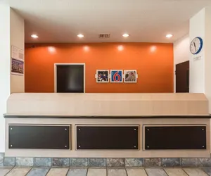 Photo 3 - Motel 6 Dale, IN