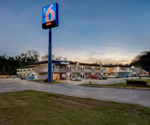 Photo 2 - Motel 6 Port Allen, LA - Baton Rouge