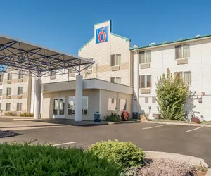 Photo 2 - Motel 6 Redmond, OR