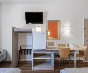 Photo 4 - Motel 6 Junction City, KS