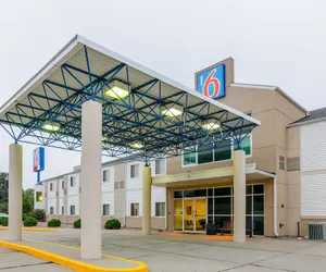 Photo 2 - Motel 6 Kearney, NE