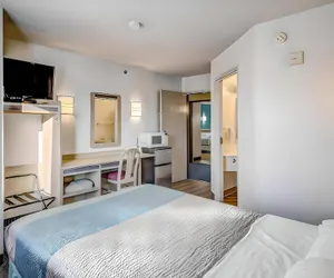 Photo 3 - Econo Lodge Menomonie I-94