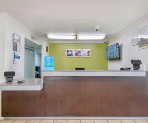 Photo 4 - Studio 6 San Antonio, TX - Six Flags