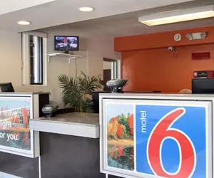 Photo 5 - Motel 6 Middleburg Heights, OH - Cleveland