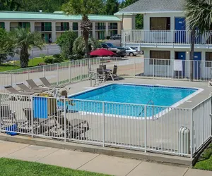Photo 2 - Motel 6 Gulfport, MS – Airport