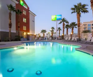 Photo 2 - Holiday Inn Express Las Vegas - Stadium Area