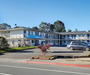 Photo 2 - Motel 6 Arcata, CA - Cal Poly Humboldt