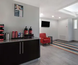 Photo 4 - Motel 6 San Antonio, TX - South