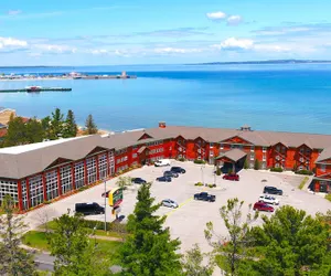 Photo 2 - Bridge Vista Beach - Hotel & Convention Center