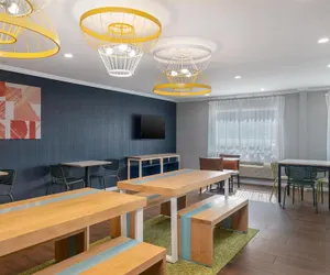 Photo 5 - Spark by Hilton Springfield Eugene