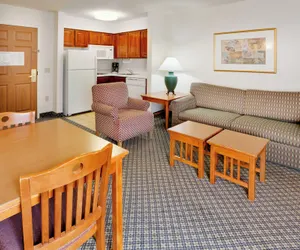 Photo 5 - Staybridge Suites Allentown Bethlehem Airport, an IHG Hotel