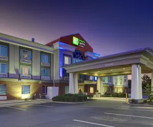 Photo 2 - Holiday Inn Express Hotel & Suites Emporia, an IHG Hotel