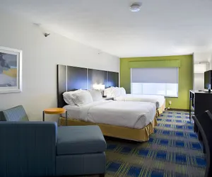 Photo 5 - Holiday Inn Express Hotel & Suites Vermillion, an IHG Hotel