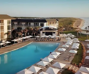 Photo 2 - Embassy Suites By Hilton St Augustine Beach-Oceanfront Resort
