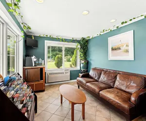 Photo 3 - Americas Best Value Inn Stonington Mystic